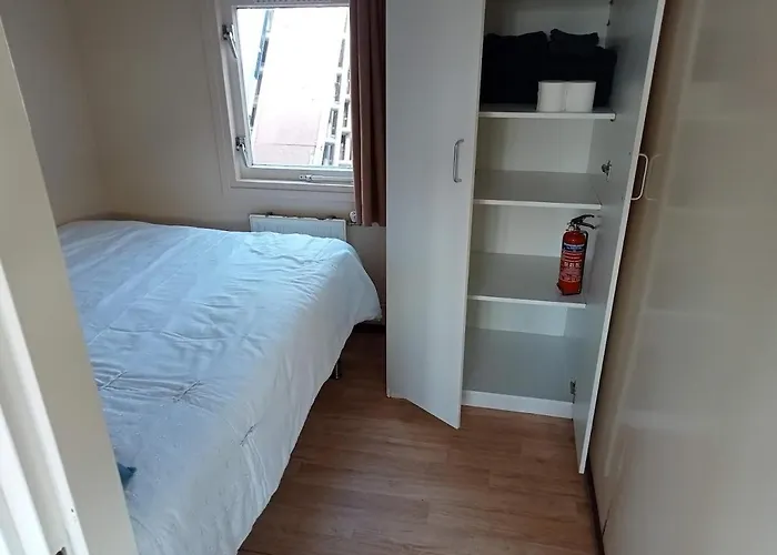 Chalet Tiny House Nabij De Kust